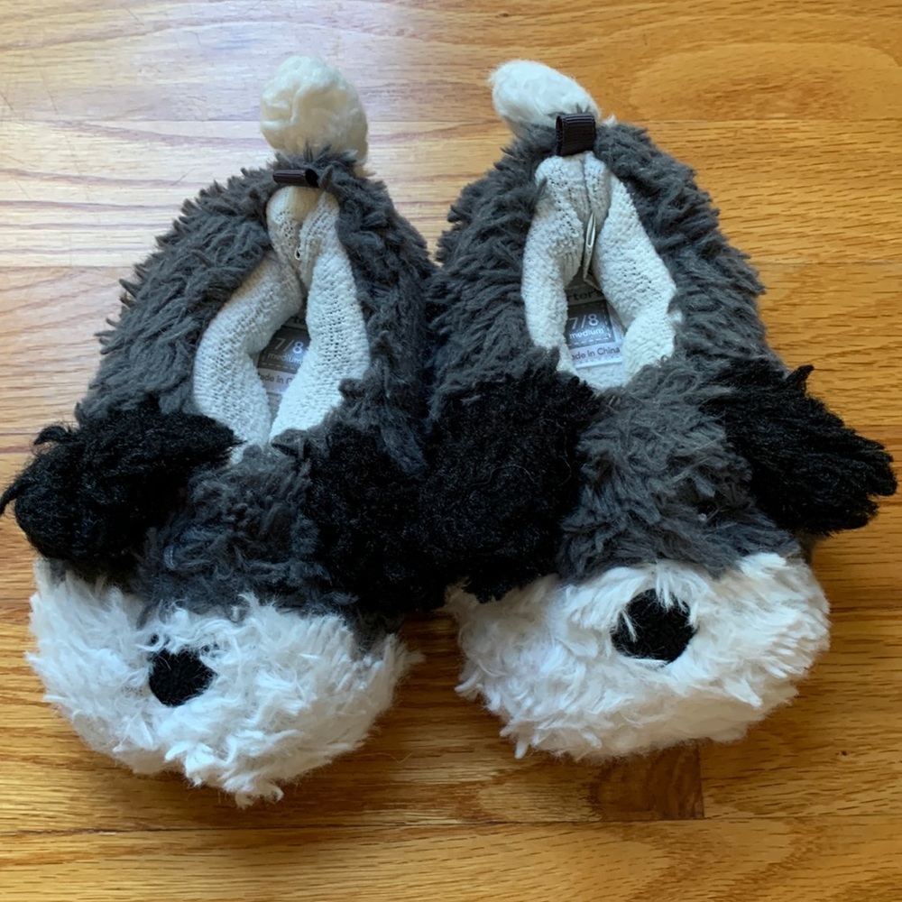 Carter’s puppy slippers - size M 7/8